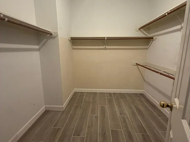 13113 Sunset Cliff Ct — Photo 12