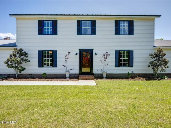 1917 Champion Drive, Morehead City, NC 28557