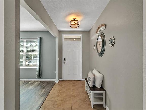 5th image of 209 Sofia Ln