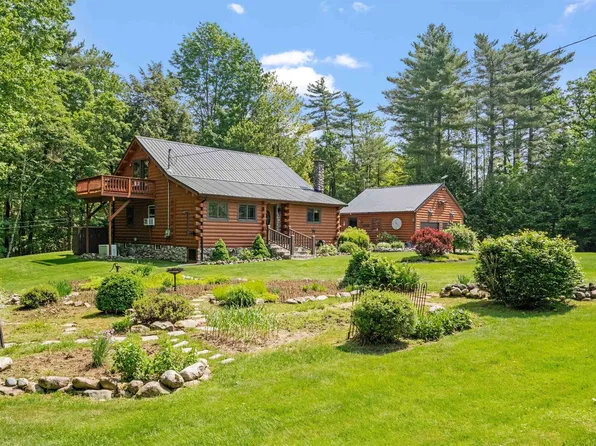 1219 County Road, Haverhill, NH 03774