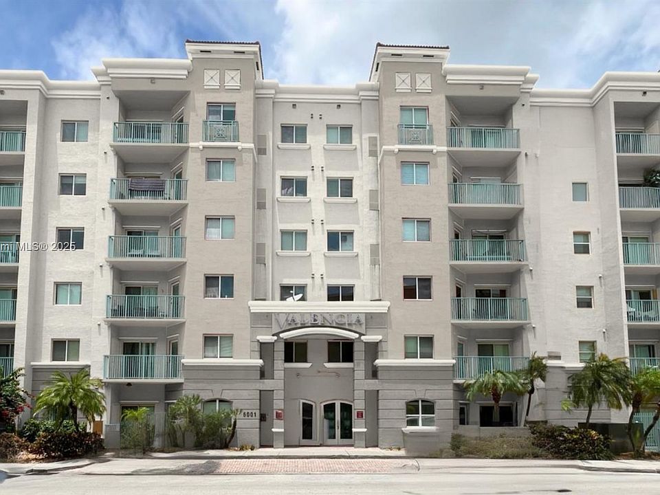 1st image of 6001 SW 70th St APT 612