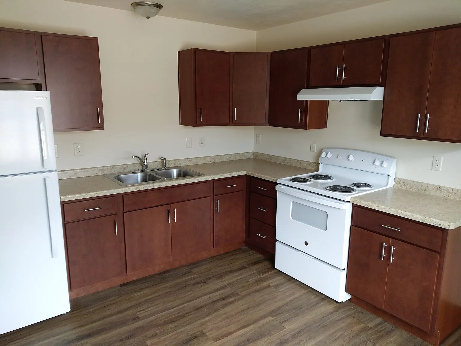 2 bed, 950 sqft, $1,095 — Photo 2