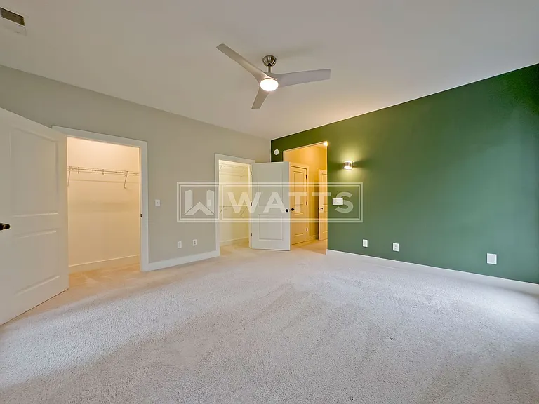 216 Hawthorn St — Photo 17