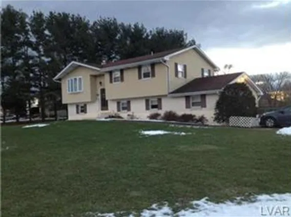 5355 Monocacy Dr, Bethlehem, PA 18017