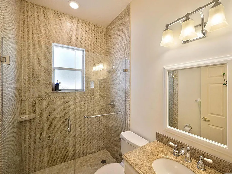 2nd Bathroom