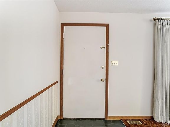 5th image of 1504 Beaver Creek Ln