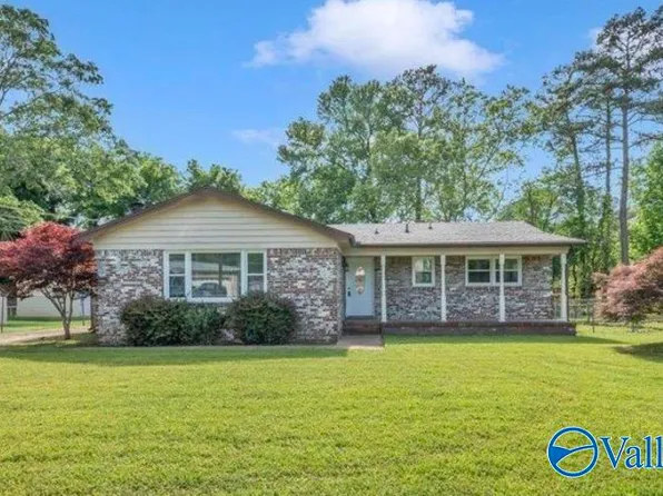 11316 Maplecrest Dr SE, Huntsville, AL 35803