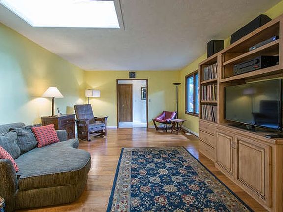 5th image of 1902 N Berkley Ct