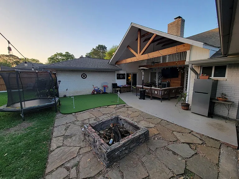 12403 Tottenham Dr — Photo 1