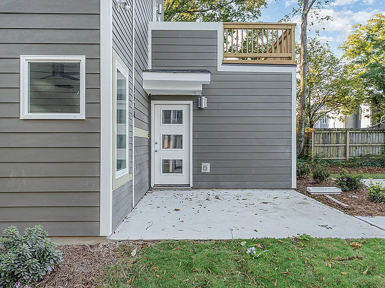 112 N Guthrie Ave #A — Photo 3