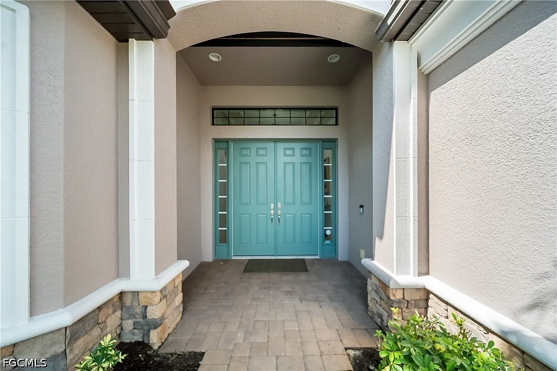 3 bed, 3.0 bath, 2997 sqft, $20,000 — Photo 4