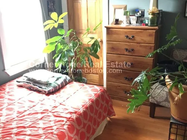 44-46 Ward St #3G, Boston, MA 02127