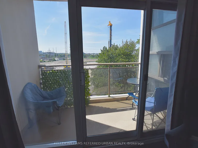 1 Leaside Park Dr #408 — Photo 8