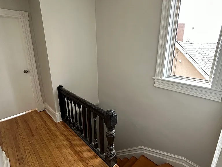 271.5 Selkirk Ave #A — Photo 2