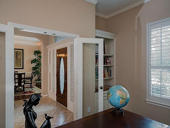 5th image of 9915 Rollinson Park Dr
