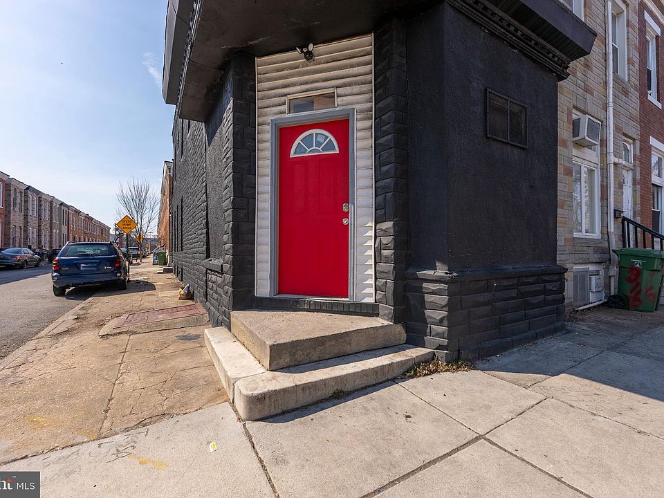 2nd image of 918 S Carey St
