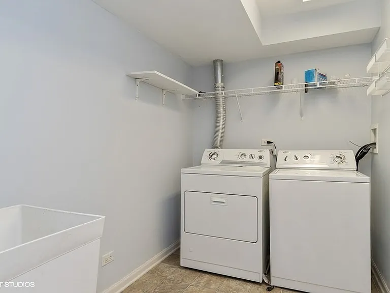 816 Brodhead Dr — Photo 9