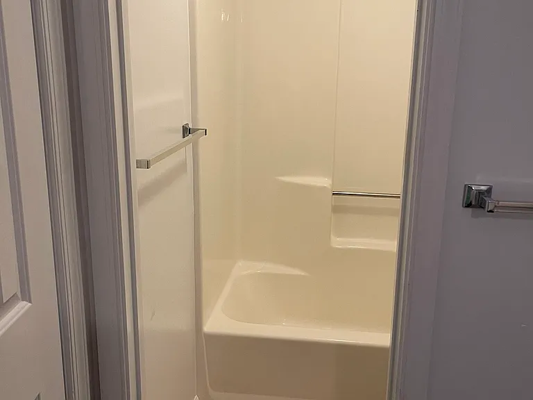 154 Kenilworth Dr — Photo 13