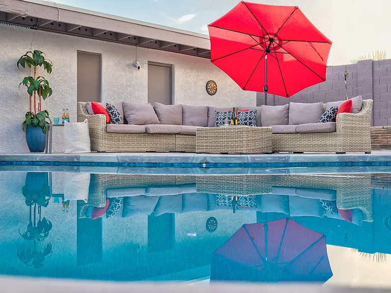 2532 E Desert Cove Ave — Photo 10