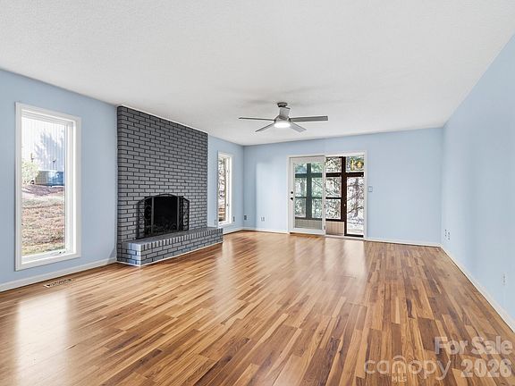 4th image of 71 Pebble Creek Dr