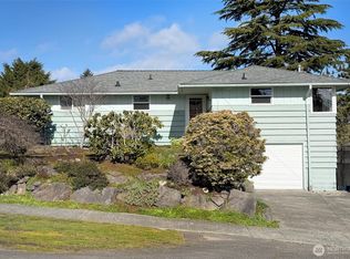 3110 SW 105th St, Seattle, WA 98146