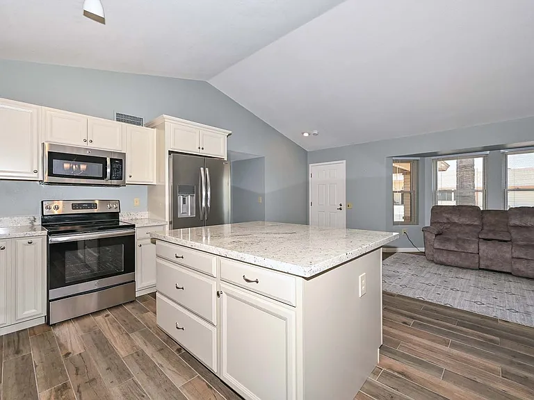 14227 W Yosemite Dr — Photo 11