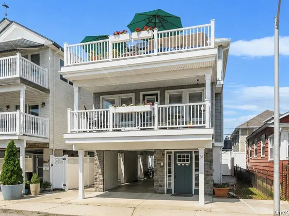 85 Delaware Ave, Long Beach, NY 11561