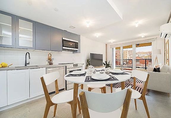 3rd image of 1580 Nostrand Ave #305