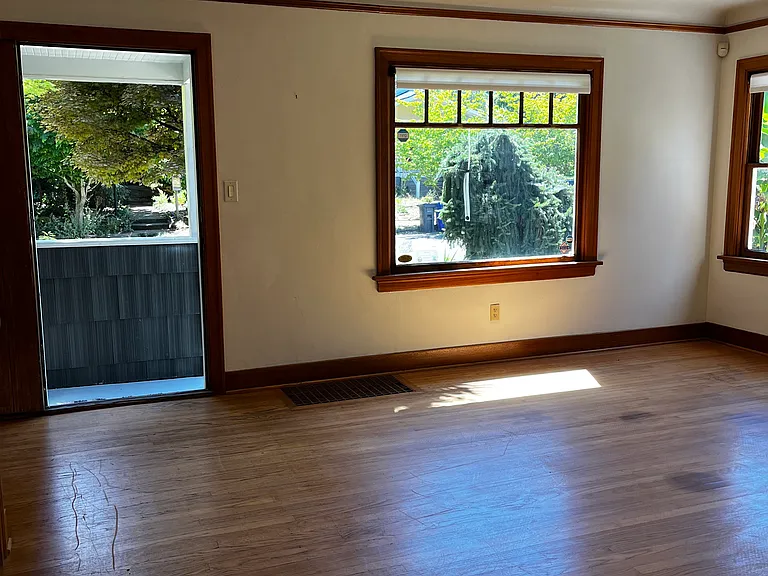 25 N Stafford St — Photo 7