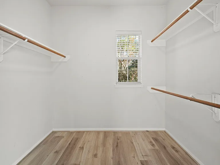 308 Meadow Trail Ct — Photo 14
