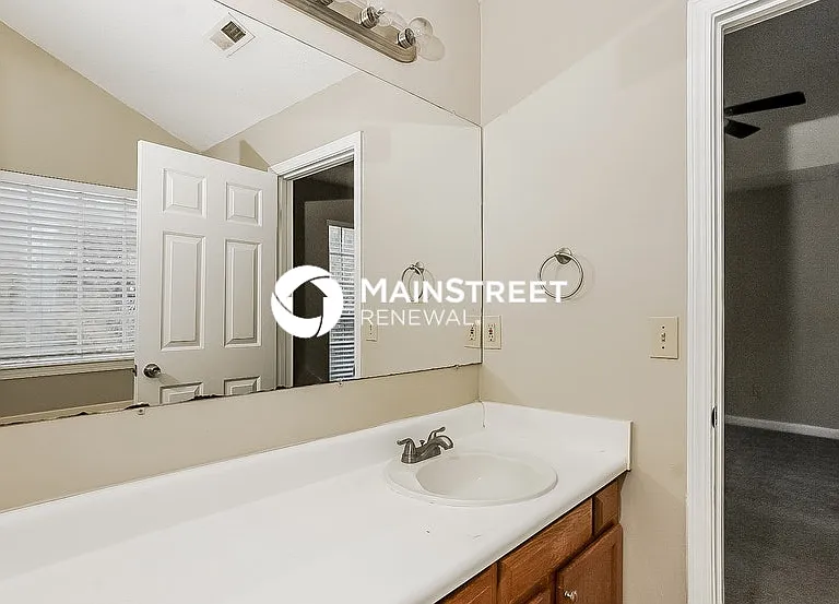525 Devcon Ln — Photo 10