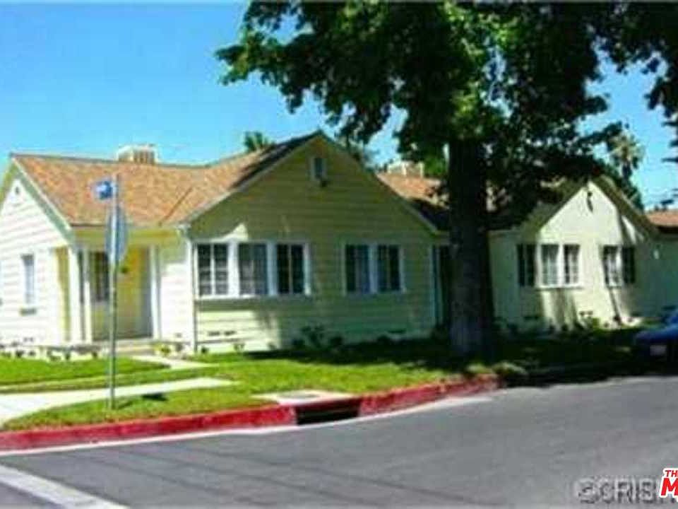 1st image of 7400 Woodley Ave