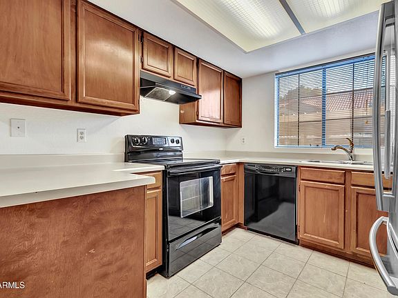 5th image of 1905 E UNIVERSITY Drive #116