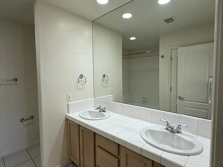 4301 N 21st St #60 — Photo 17
