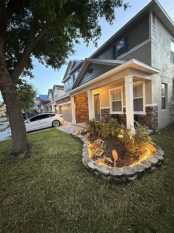 5 bed, 3.0 bath, 3392 sqft, $4,980 — Photo 2