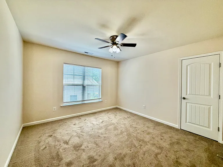 48 Salerno Dr — Photo 24