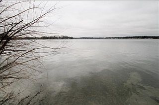 3rd image of 3301 W Shore Dr