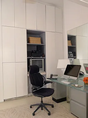 Sold by Flat Iron Real Estate | media 23