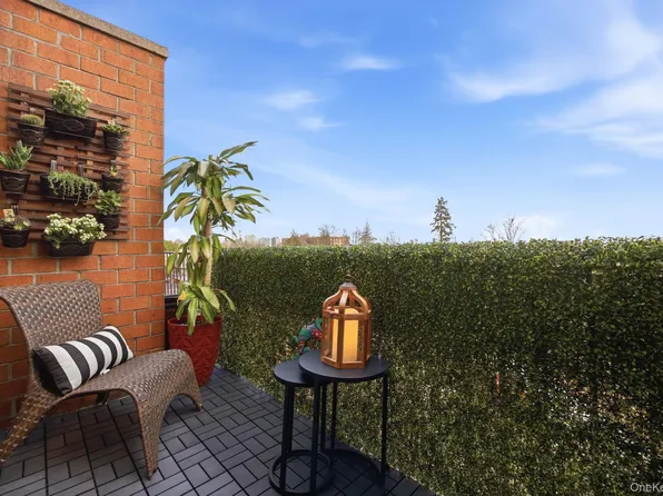 8462 Austin Street #C3, Kew Gardens, NY 11415