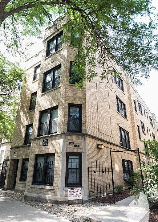 646 W Roscoe St #2S