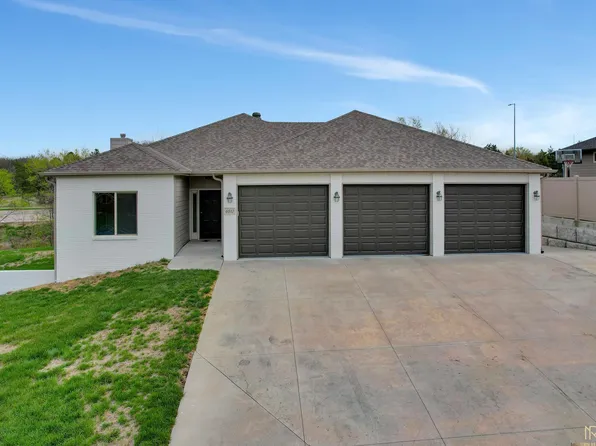 6510 Artisan Way, Lincoln, NE 68516