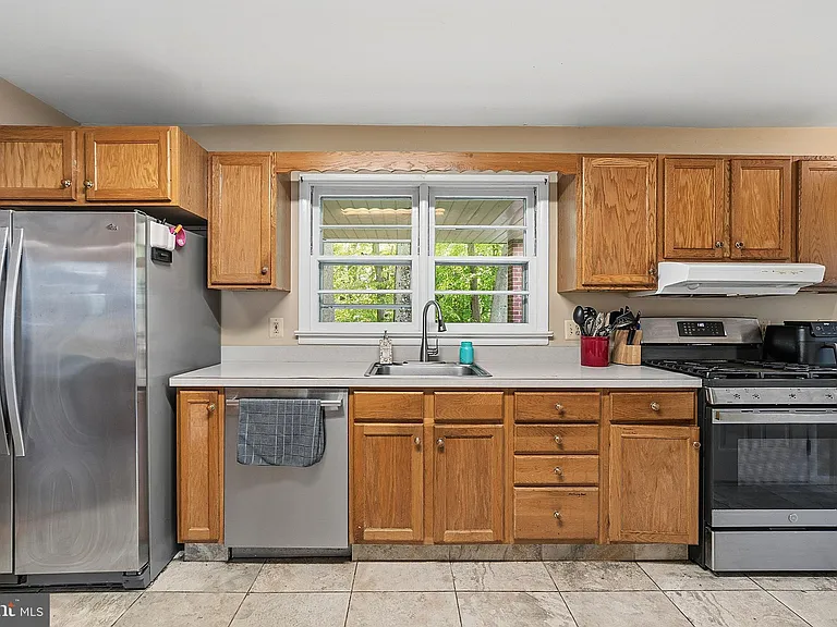 292 Glenn Ave — Photo 8