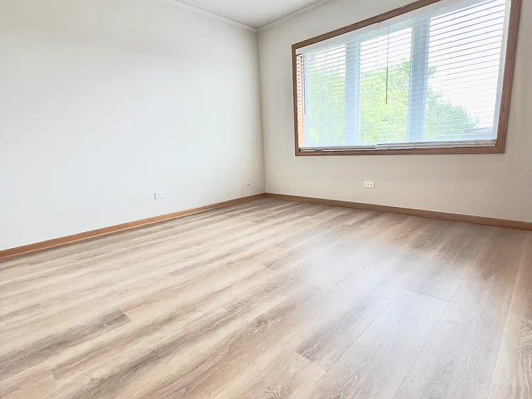 10418 S Keating Ave #3A — Photo 32