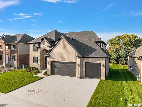 2nd image of 34914 Cardinal Ln