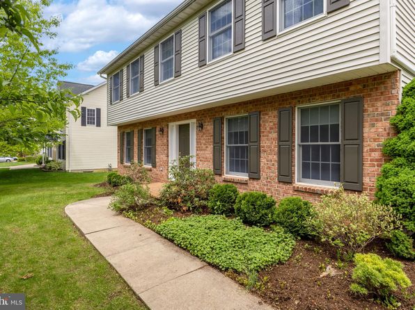 109 Oak Pointe Cir, State College, PA 16801
