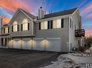 404 Lowell Dr #404, South Elgin, IL 60177