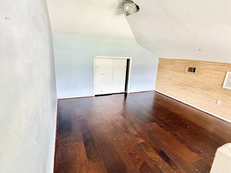 7402 Alegria Dr — Photo 13