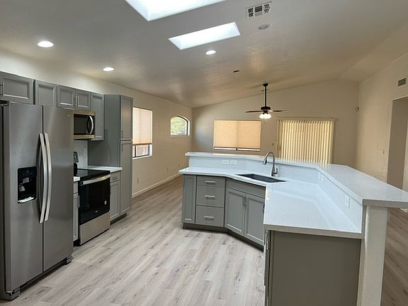 4th image of 2870 W Medallion Dr
