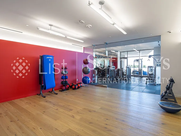 1001 Queen St #2915 — Photo 10