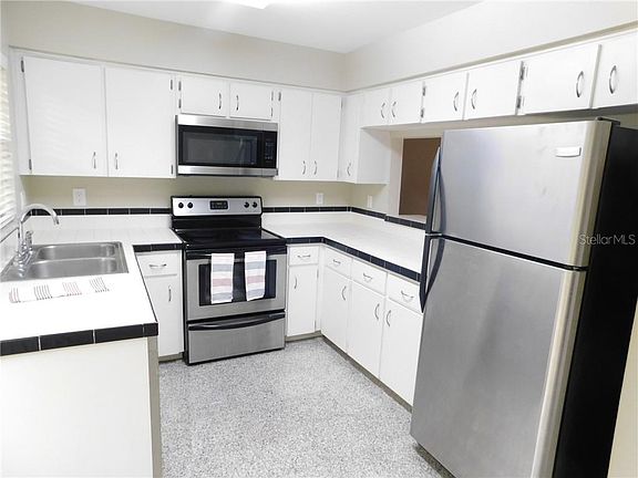 3rd image of 2897 Thaxton Dr APT 69